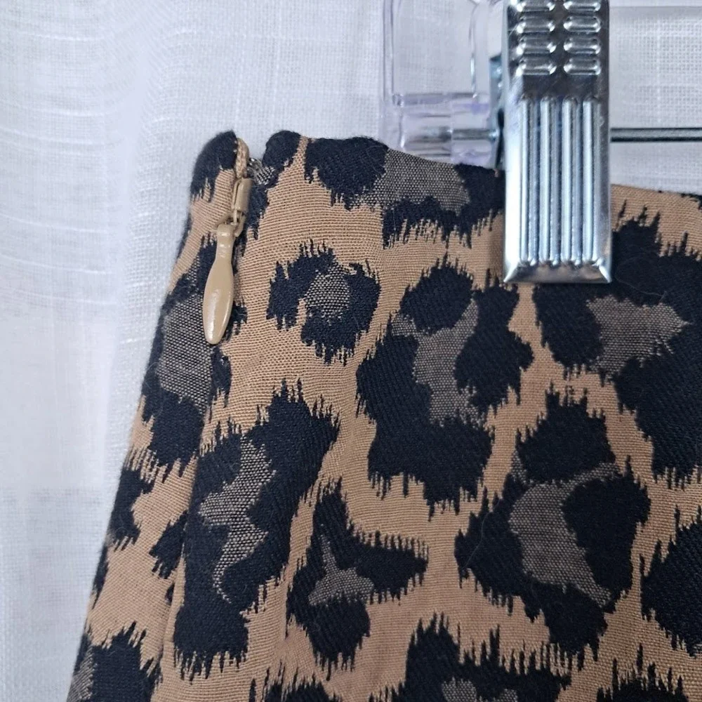 Talbots 10 Leopard Print Jacquard Mini Pencil Skirt Tan Black Side Zip Preppy